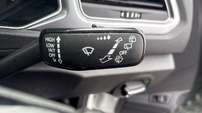 Volkswagen T-Roc 1.0 TSI 110 Active 5dr Petrol Hatchback